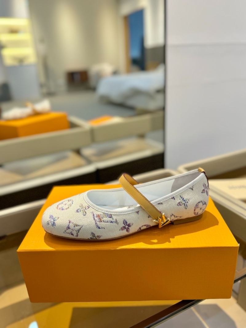 Louis Vuitton Flat Shoes